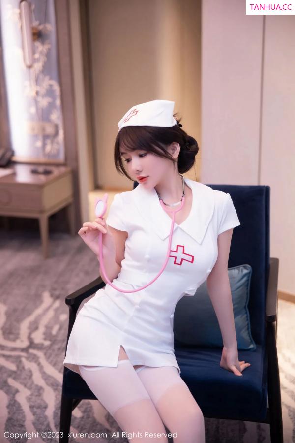 婠婠么  [XiuRen]高清写真图 2023.02.06 No.6221 婠婠么 护士服丝袜第6张图片